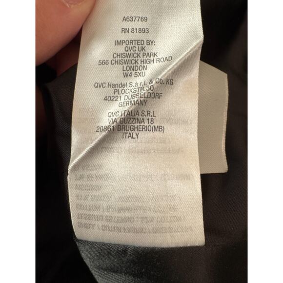 Isaac Mizrahi LIve! 24/7 Stretch Cropped Jacket with Pockets Pitch Black 4 NWOT - Picture 12 of 15